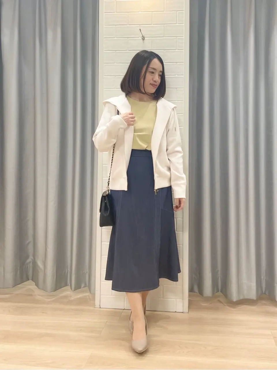 ANY SIS 丸岡 コーディネート画像