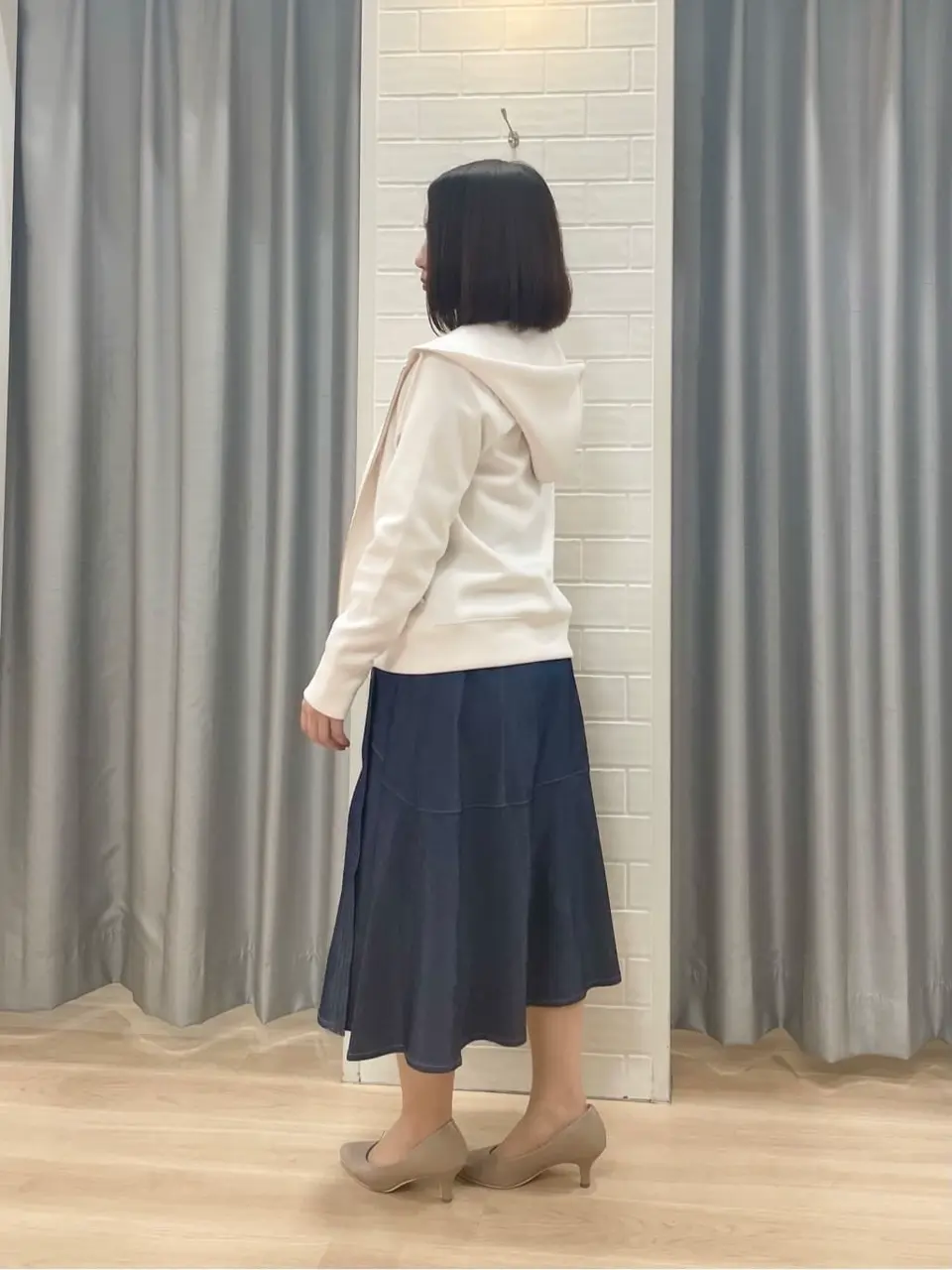 ANY SIS 丸岡 コーディネート画像