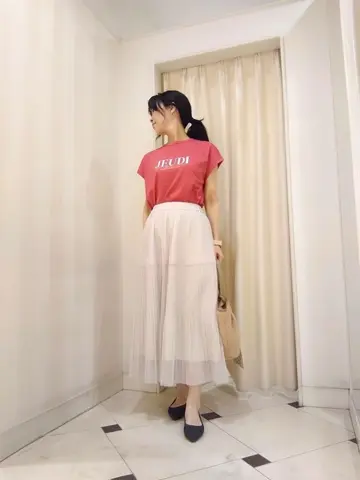 ANY SIS スタッフ コーディネート画像