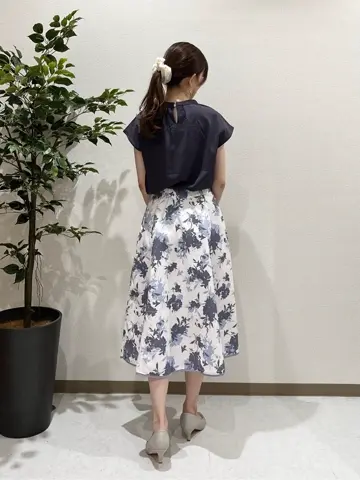 ANY SIS みぃ コーディネート画像