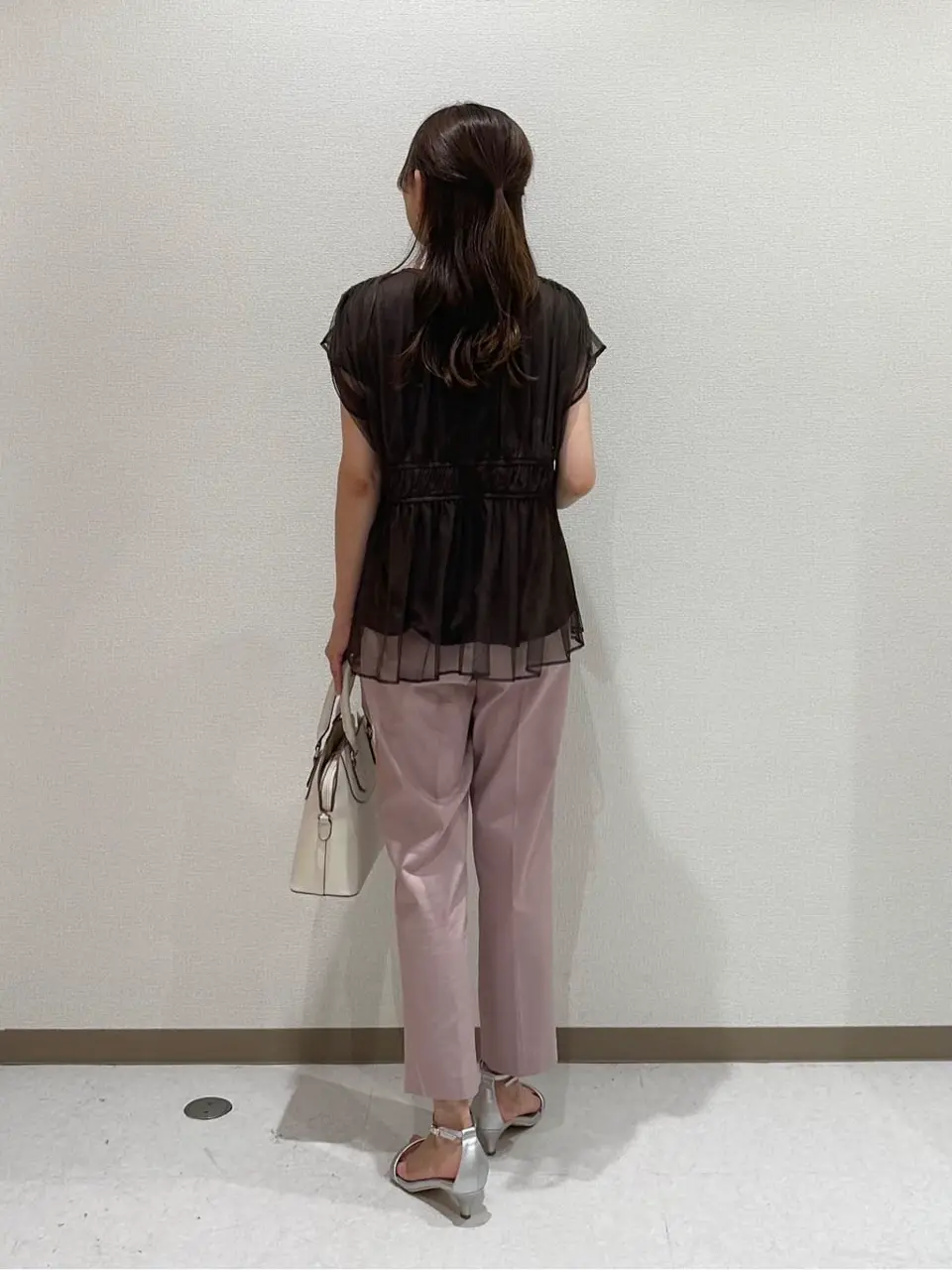 ANY SIS みぃ コーディネート画像