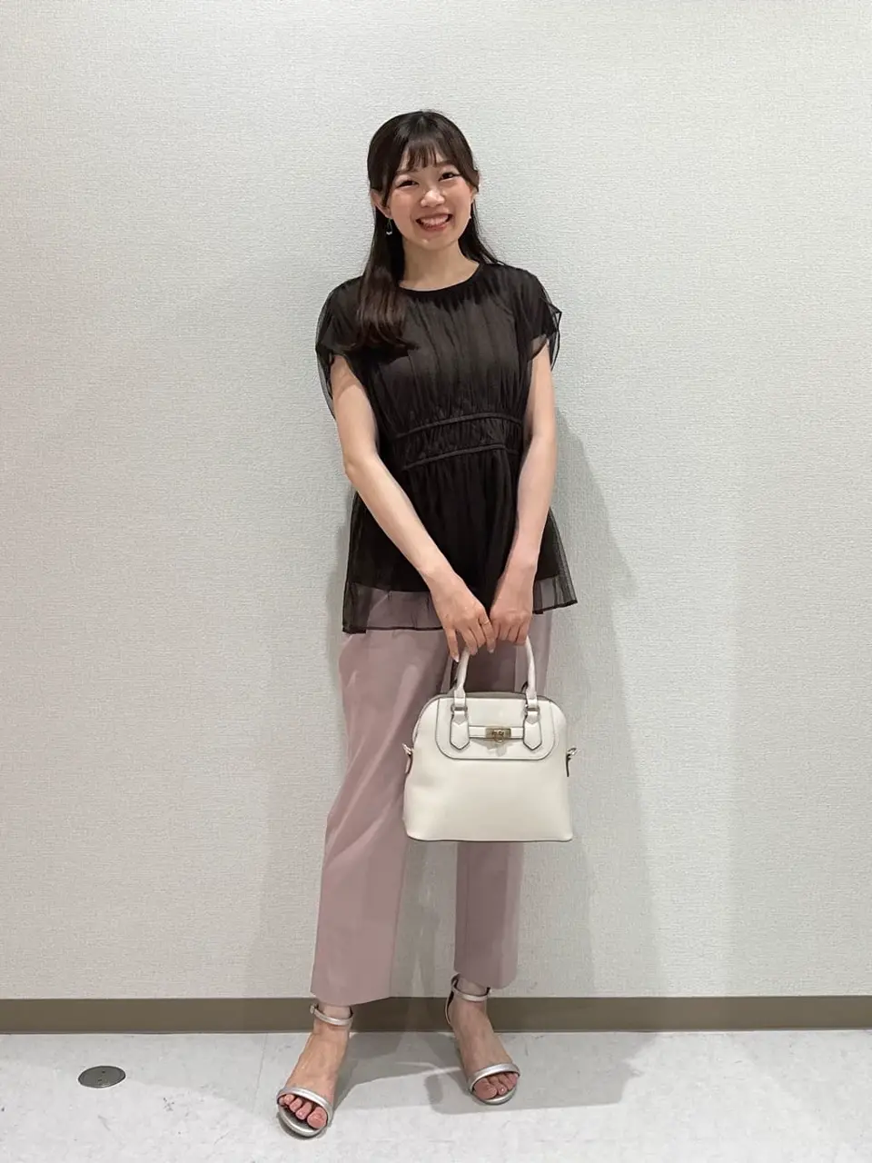 ANY SIS みぃ コーディネート画像