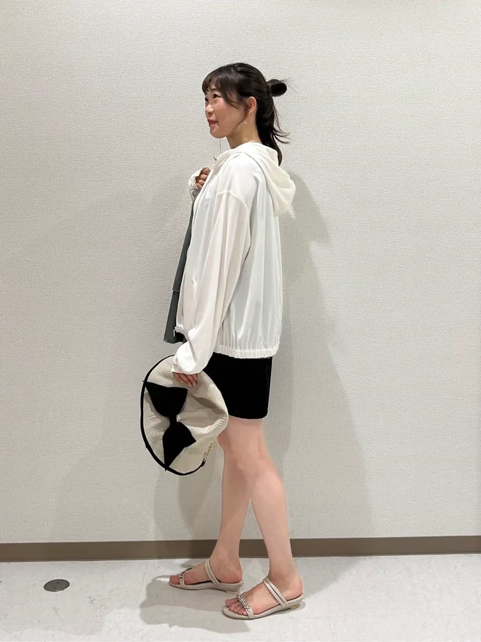 ANY SIS みぃ コーディネート画像