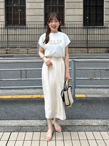 ANY SIS みぃ コーディネート画像