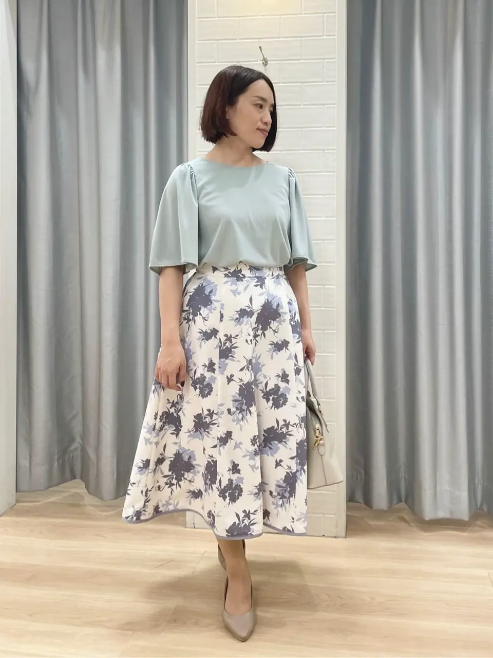 ANY SIS 丸岡 コーディネート画像