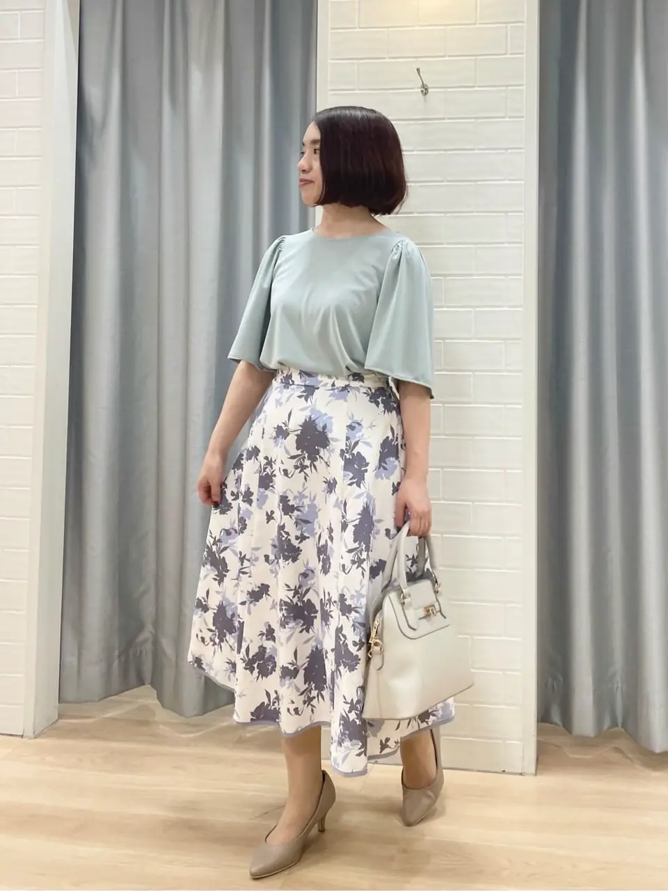 ANY SIS 丸岡 コーディネート画像