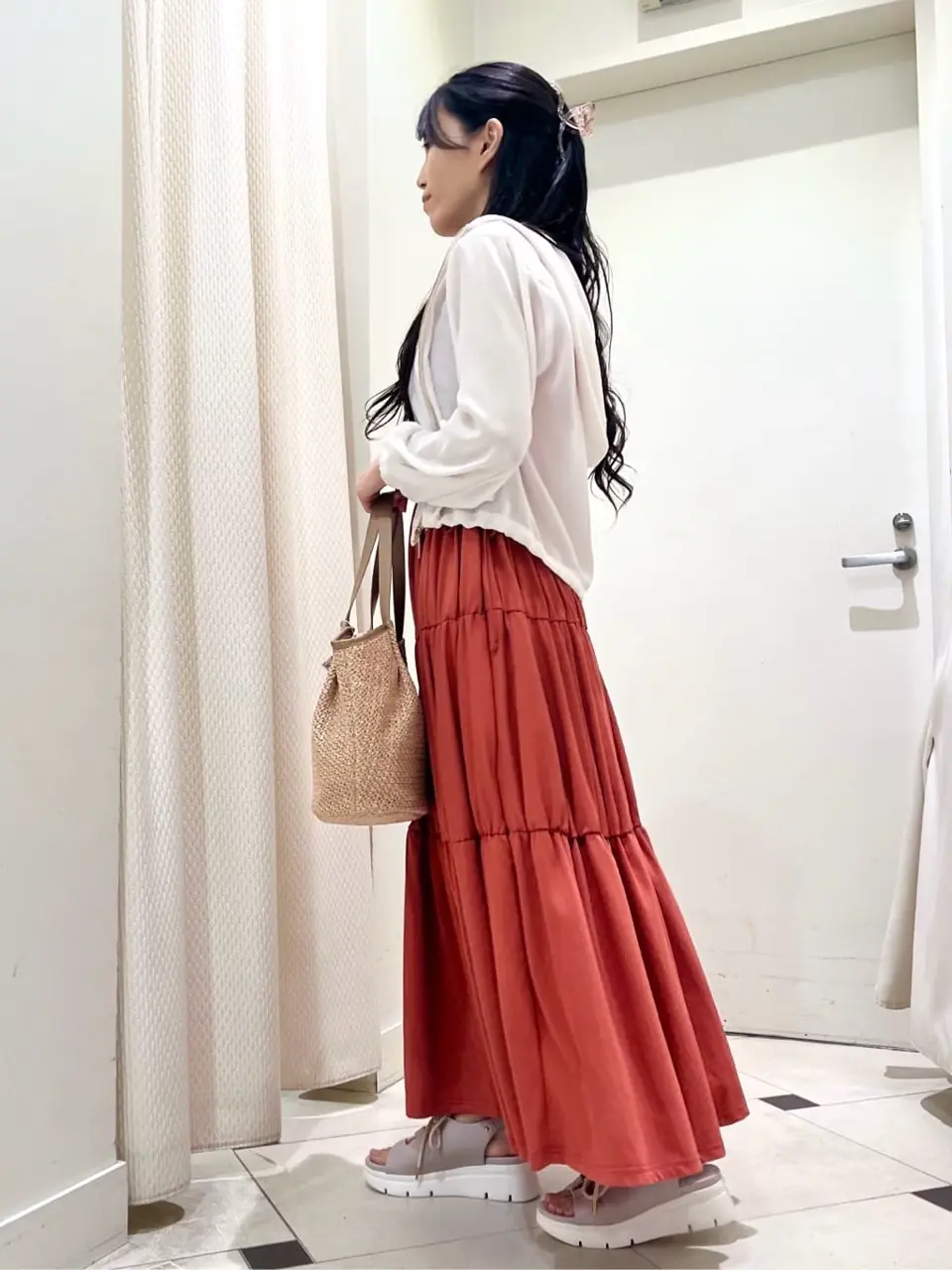 ANY SIS スタッフ コーディネート画像