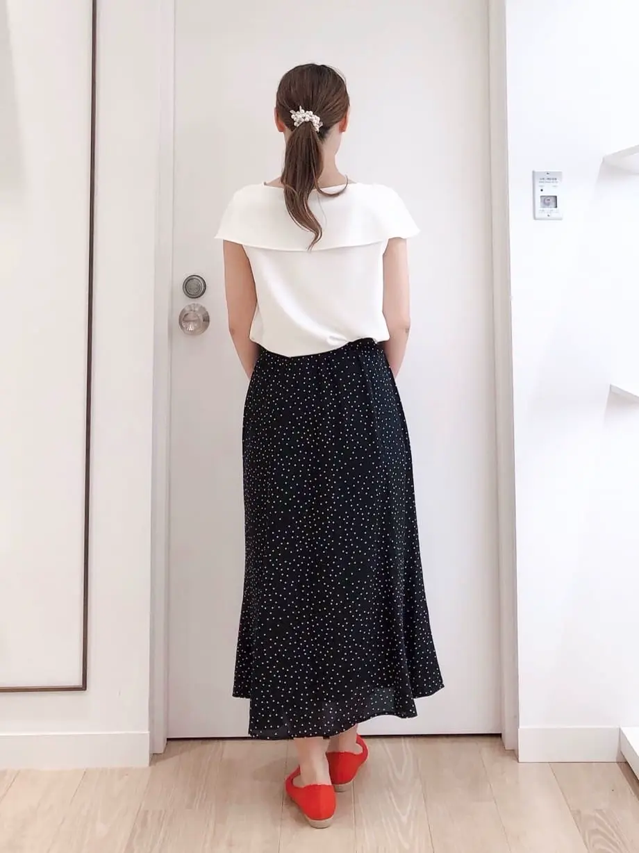 ANY SIS スタッフ コーディネート画像