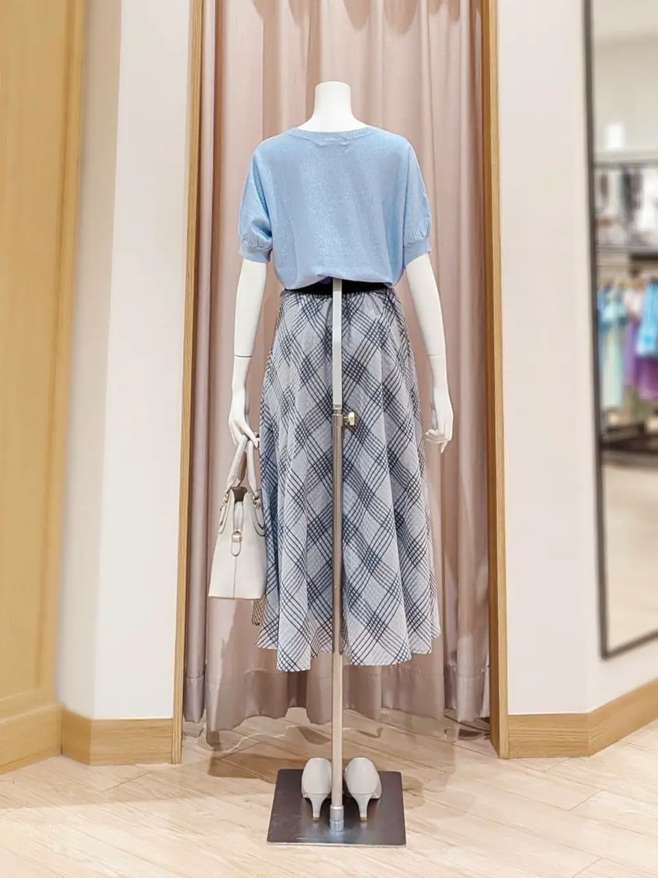 ANY SIS 岩田 コーディネート画像