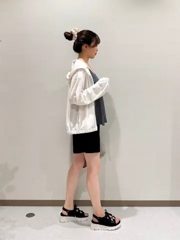 ANY SIS みぃ コーディネート画像