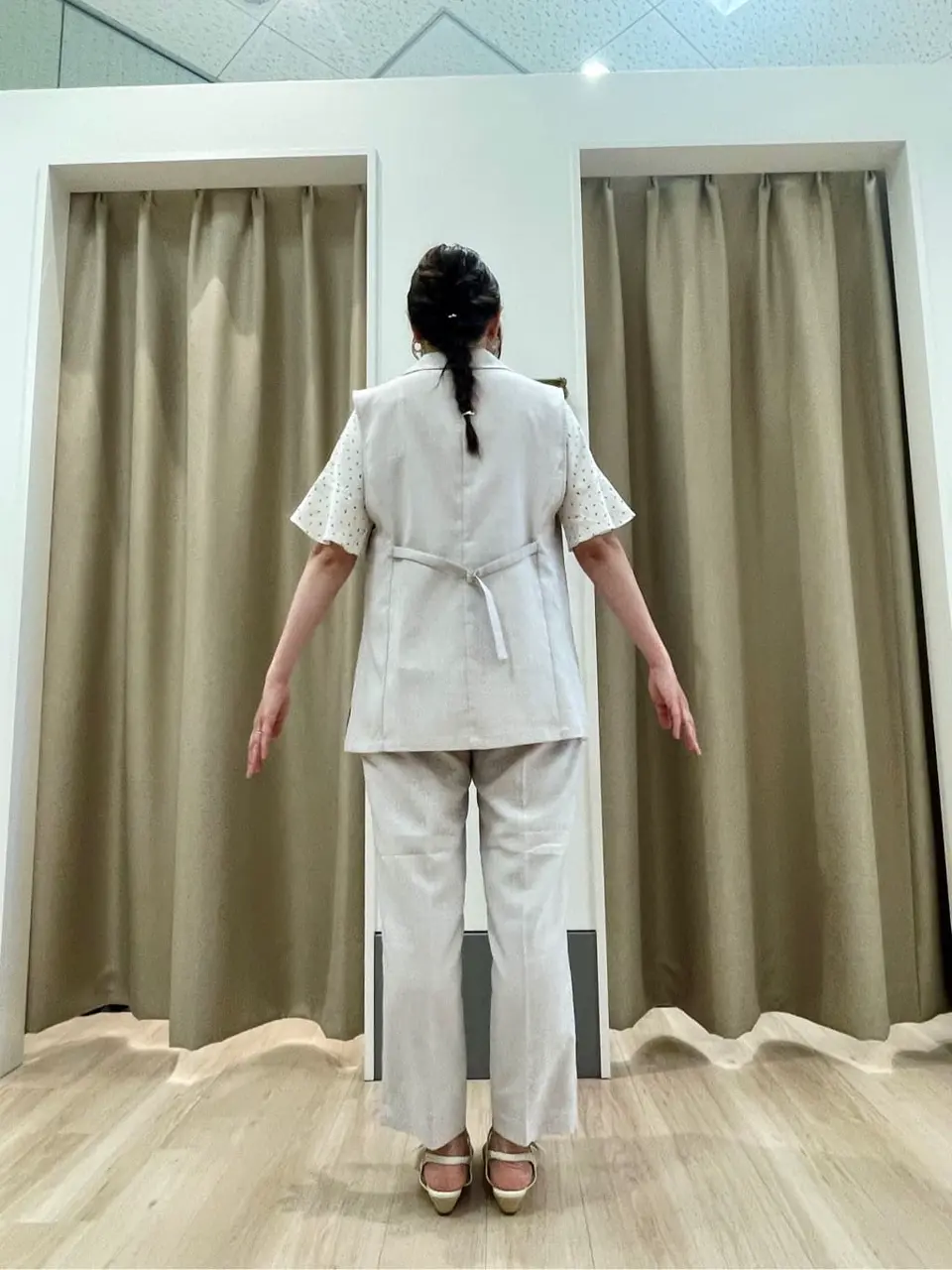 ANY SIS 笠羽 コーディネート画像