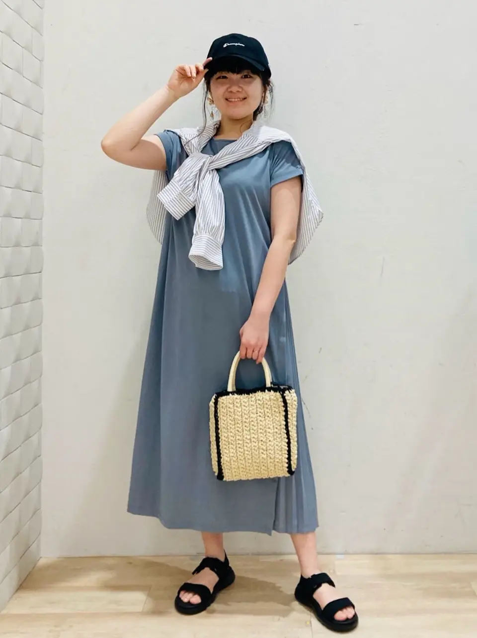 ANY SIS 川根　彩 コーディネート画像