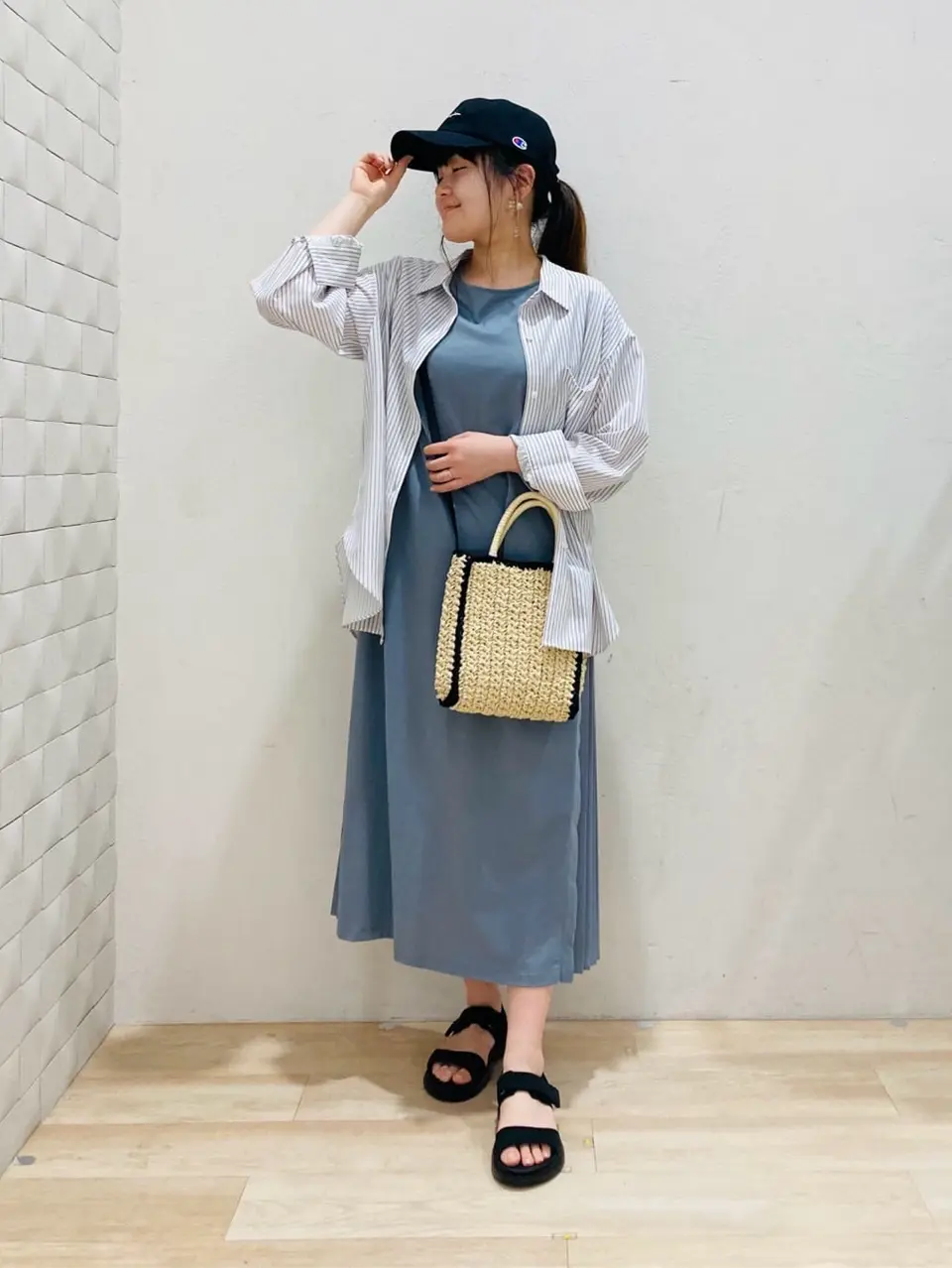 ANY SIS 川根　彩 コーディネート画像