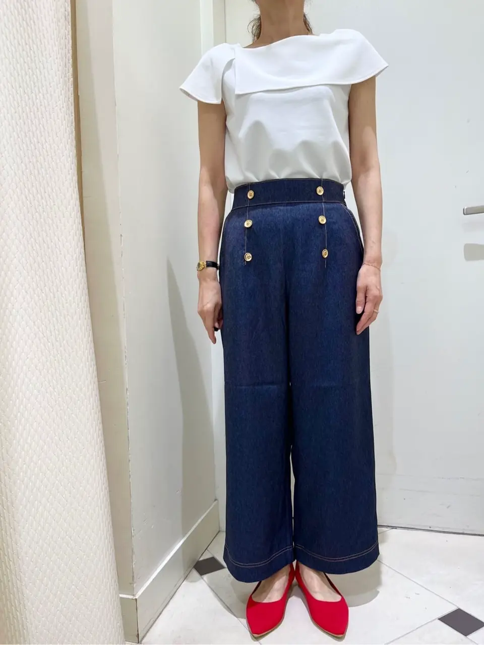 ANY SIS スタッフ コーディネート画像