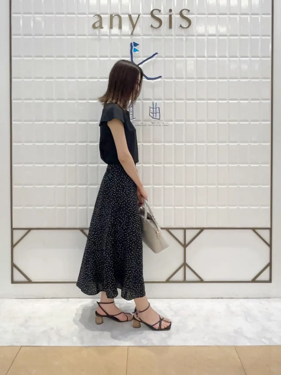 ANY SIS 上田 コーディネート画像