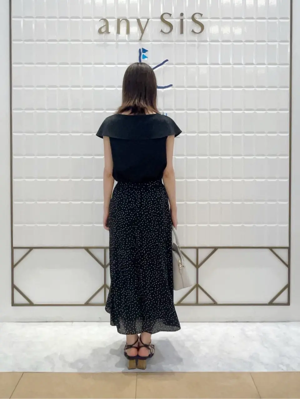 ANY SIS 上田 コーディネート画像