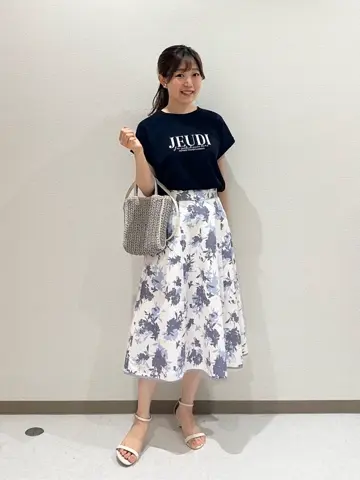 ANY SIS みぃ コーディネート画像