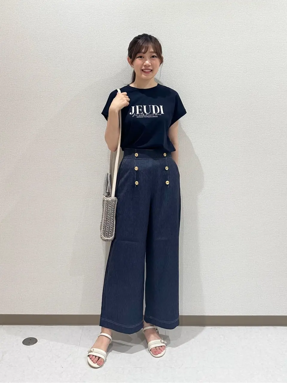 ANY SIS みぃ コーディネート画像