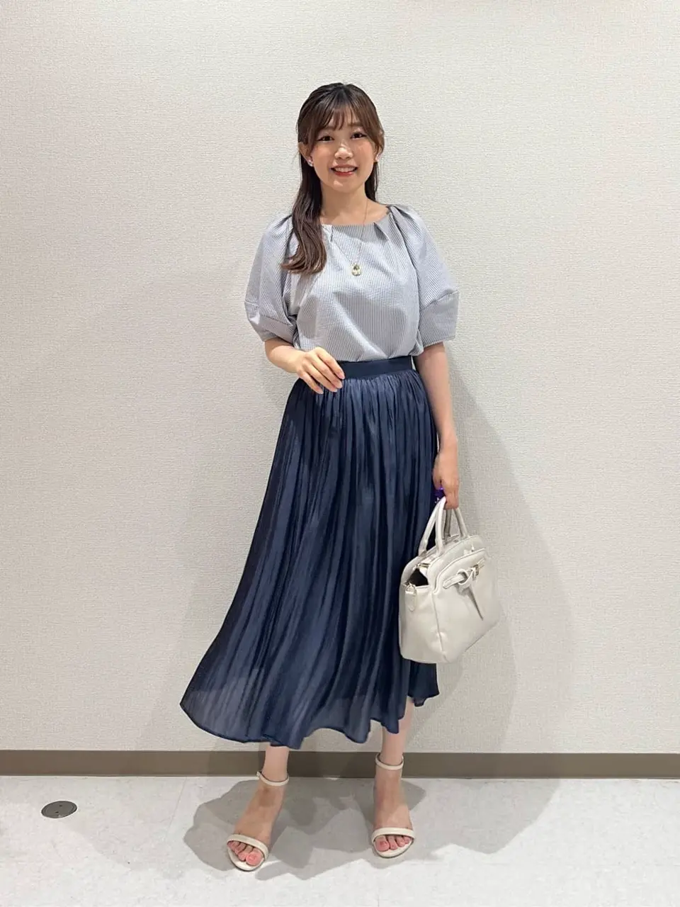 ANY SIS みぃ コーディネート画像