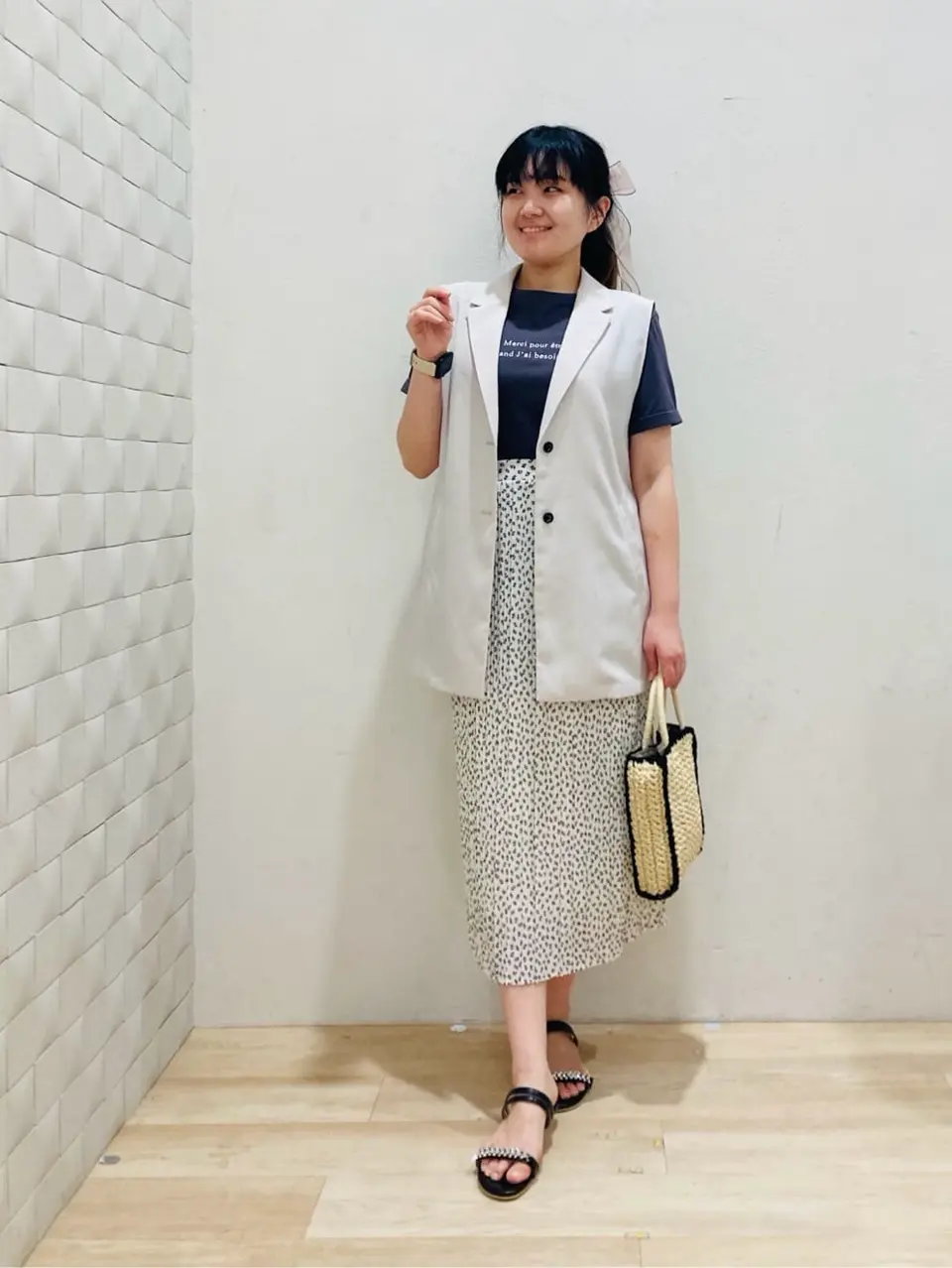 ANY SIS 川根　彩 コーディネート画像