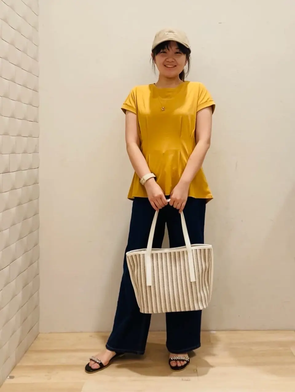 ANY SIS 川根　彩 コーディネート画像