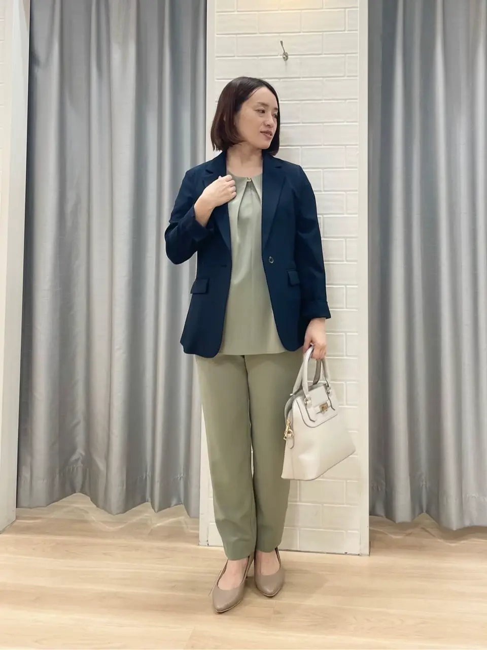 ANY SIS 丸岡 コーディネート画像