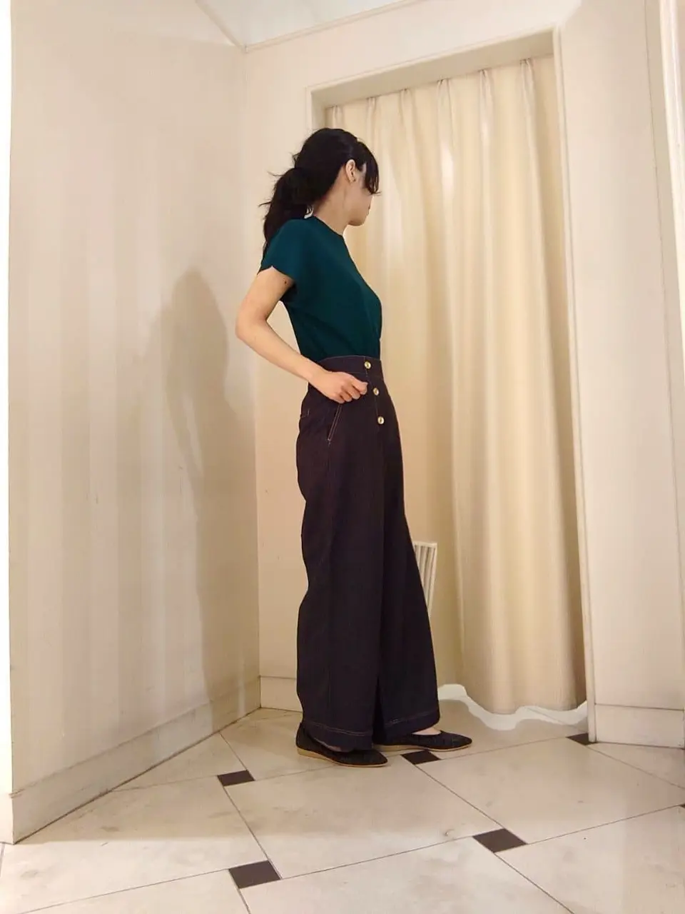 ANY SIS スタッフ コーディネート画像