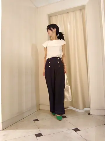 ANY SIS スタッフ コーディネート画像