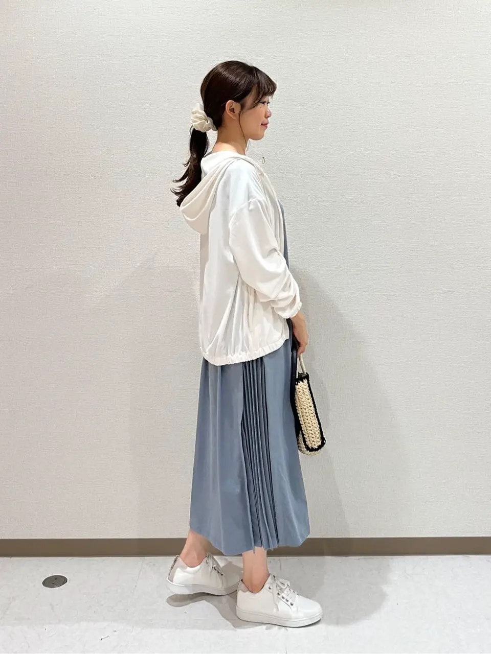 ANY SIS みぃ コーディネート画像