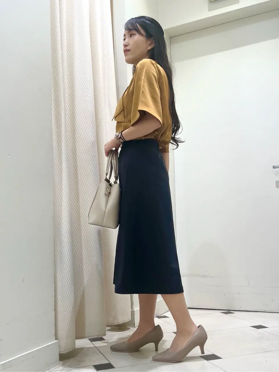 ANY SIS スタッフ コーディネート画像