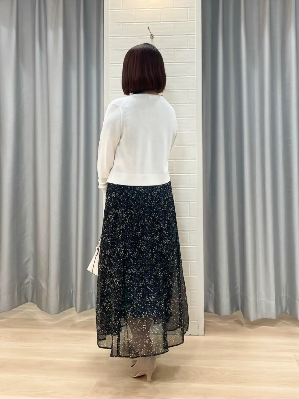 ANY SIS 丸岡 コーディネート画像