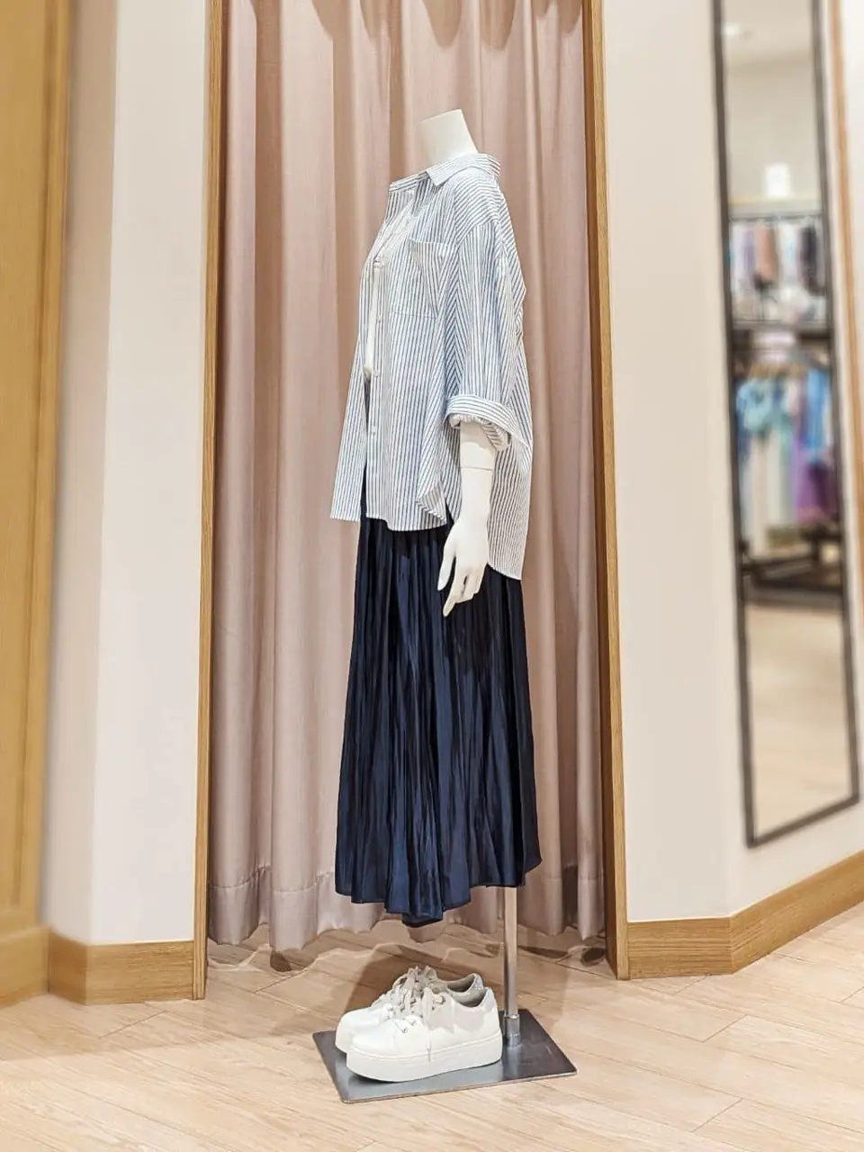 ANY SIS 岩田 コーディネート画像