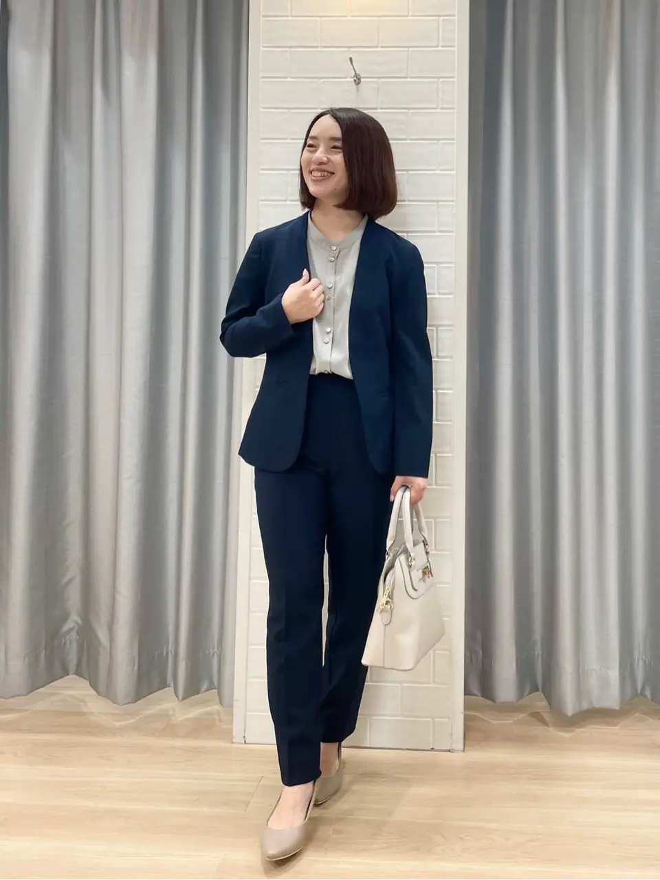 ANY SIS 丸岡 コーディネート画像