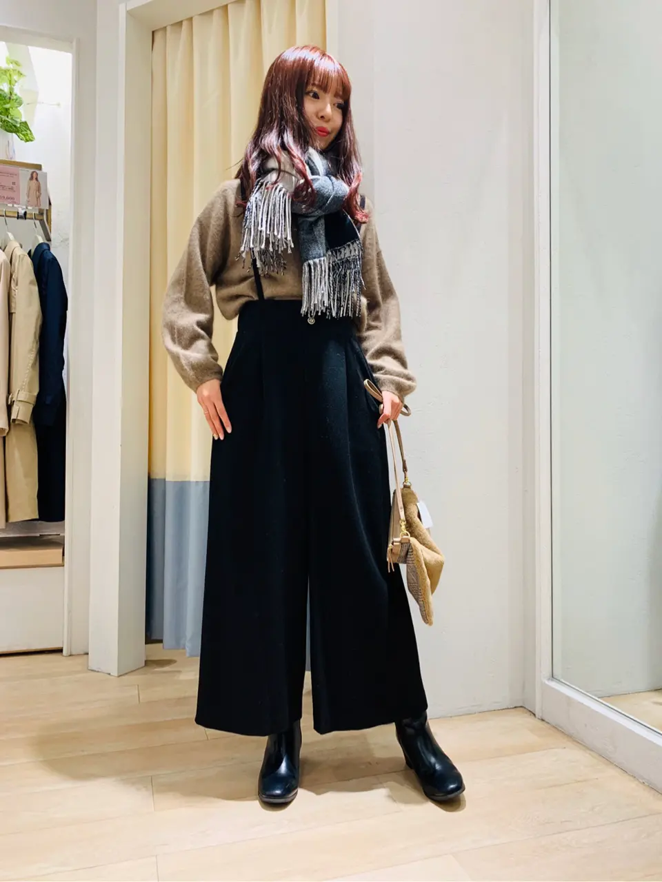 ANY SIS スタッフ コーディネート画像