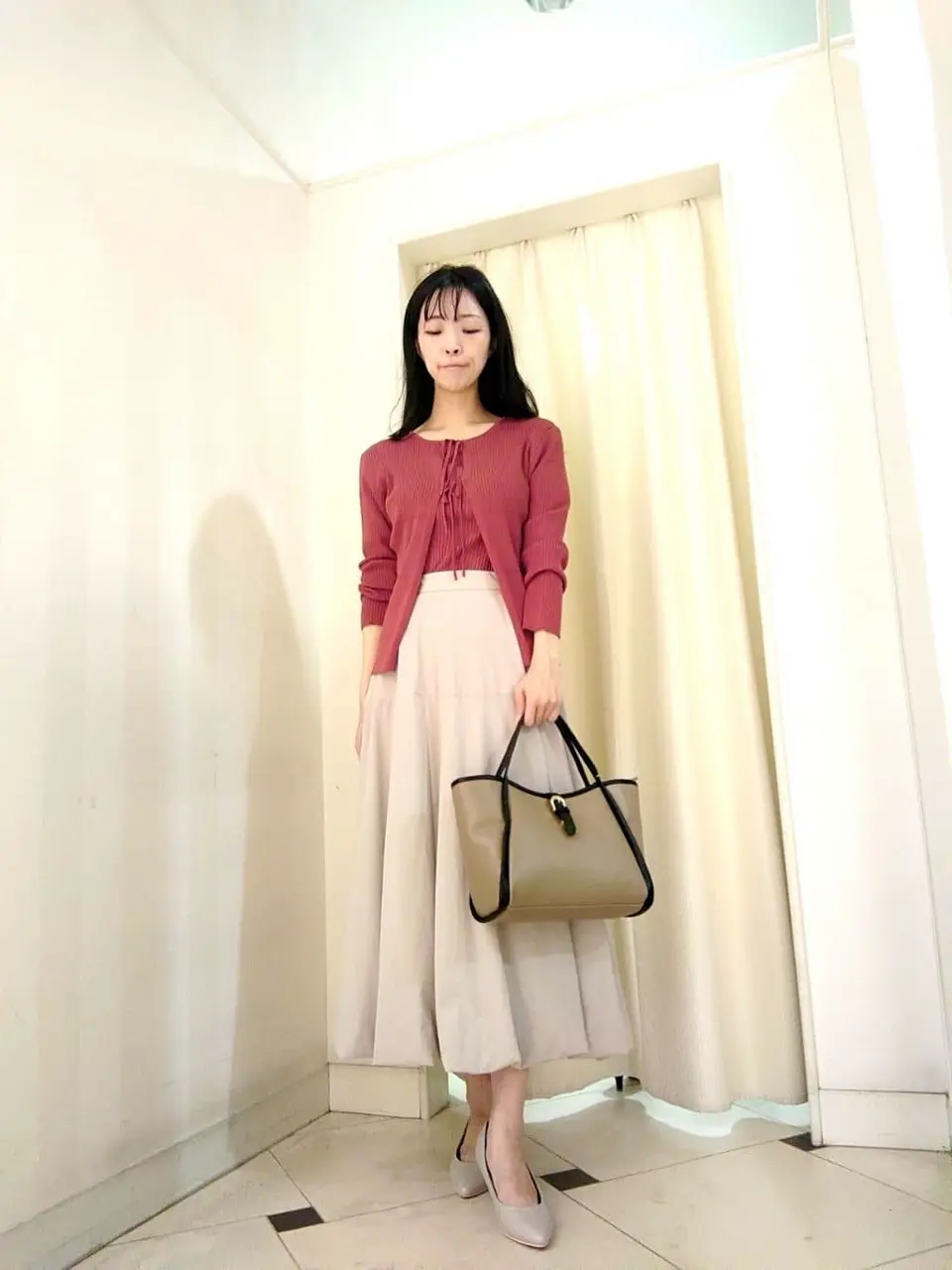 ANY SIS スタッフ コーディネート画像