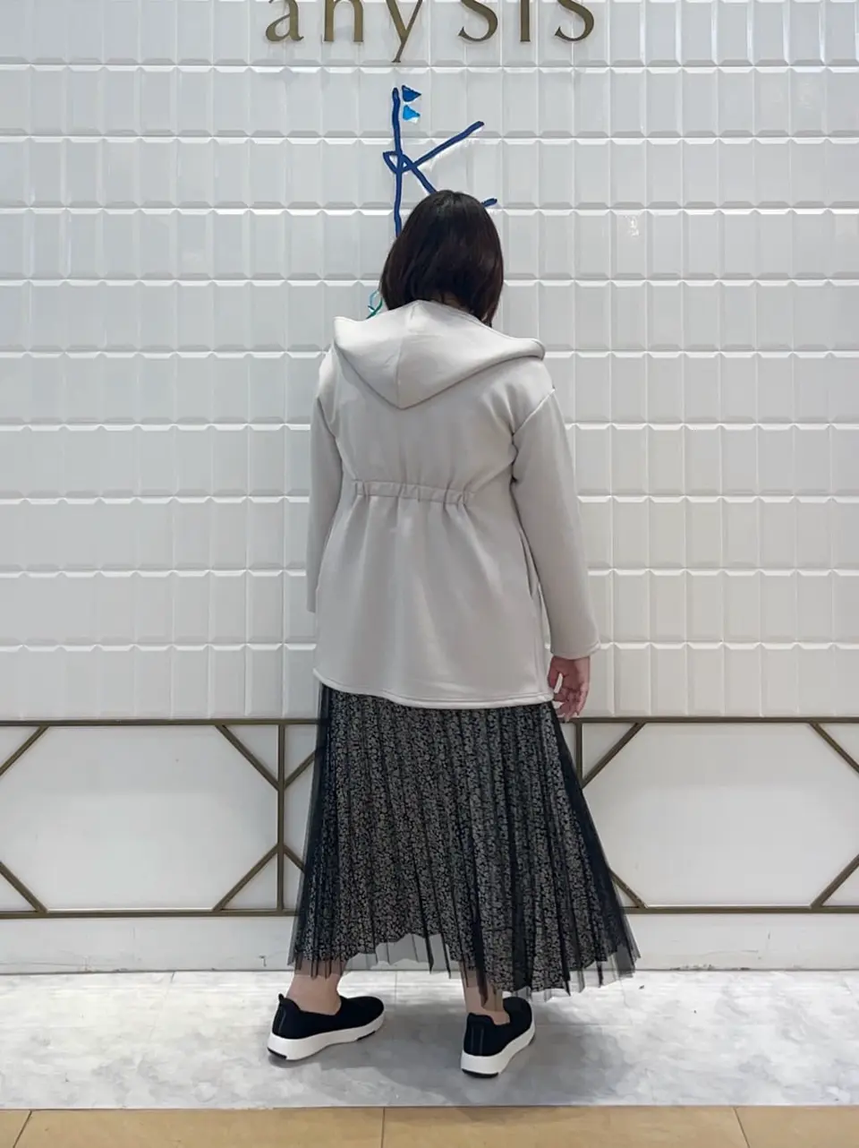 ANY SIS 西田 コーディネート画像