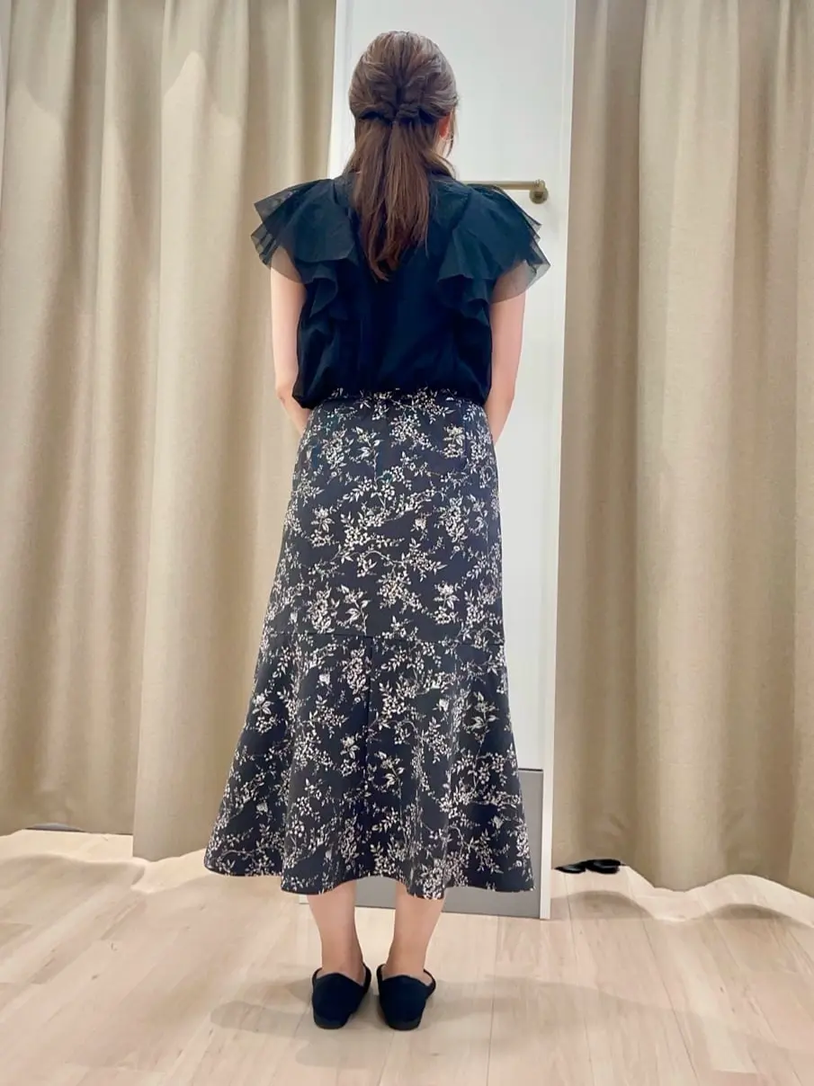 ANY SIS 笠羽 コーディネート画像