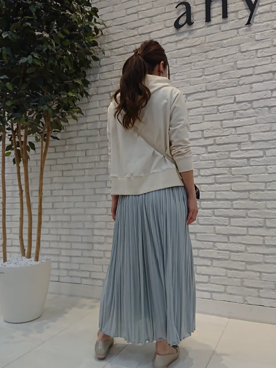 ANY SIS 東海林 コーディネート画像