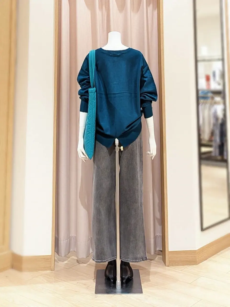 ANY SIS 岩田 コーディネート画像