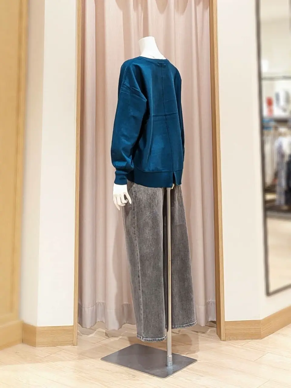 ANY SIS 岩田 コーディネート画像