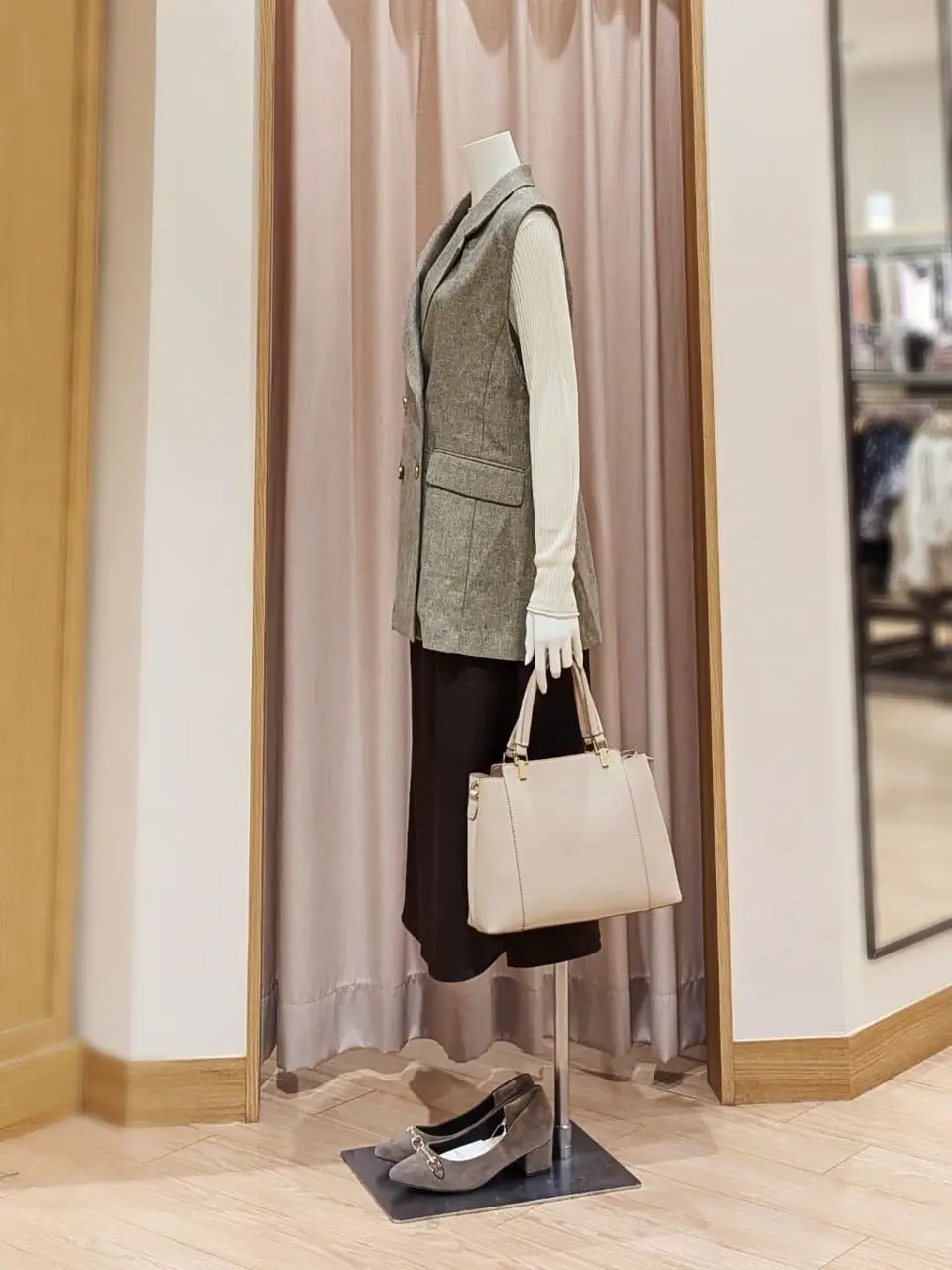 ANY SIS 岩田 コーディネート画像