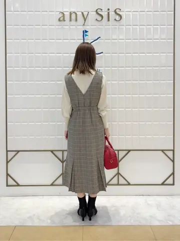 ANY SIS 上田 コーディネート画像