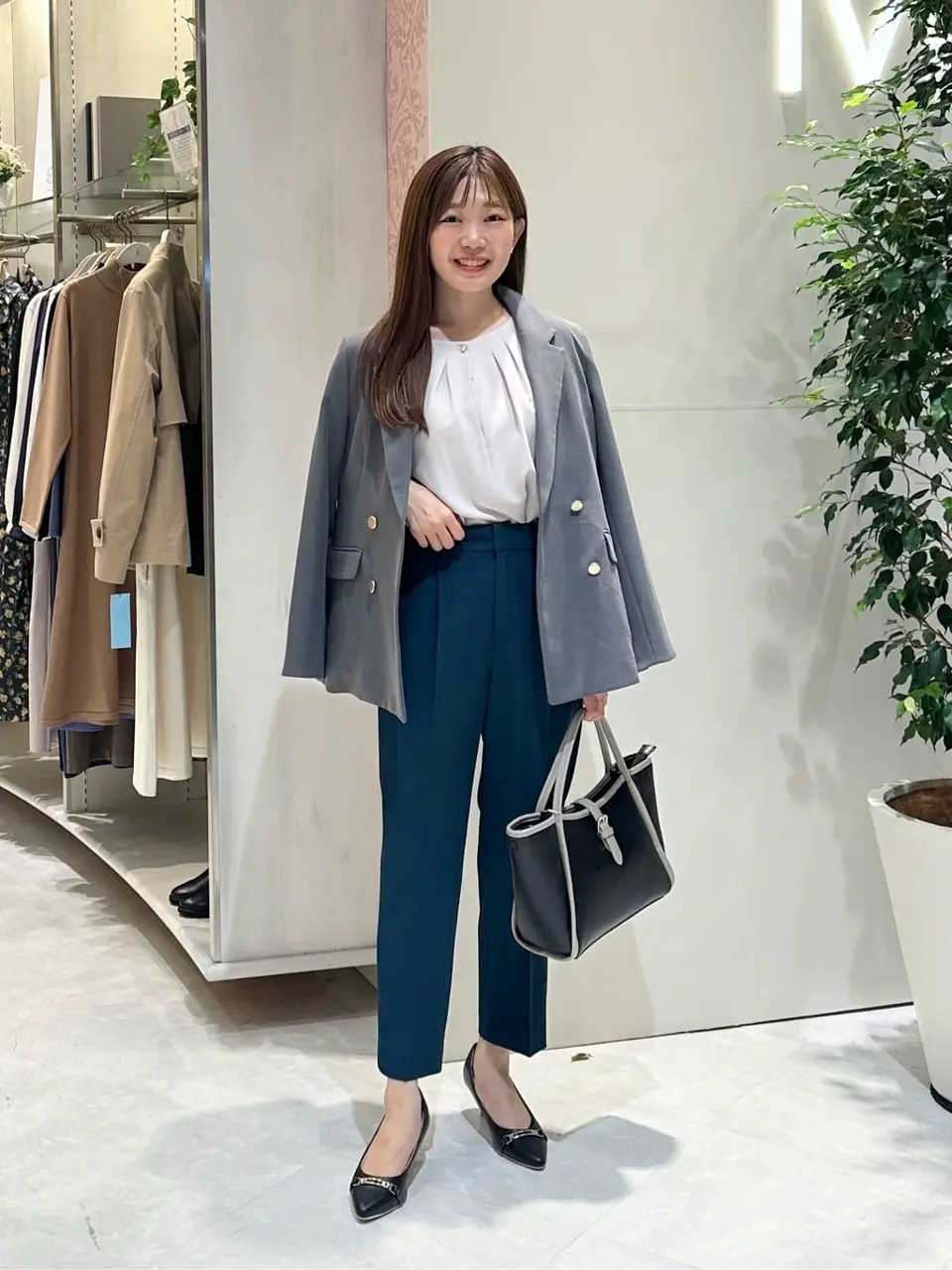 ANY SIS みぃ コーディネート画像