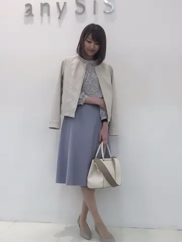 ANY SIS スタッフ コーディネート画像