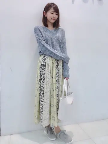 ANY SIS スタッフ コーディネート画像