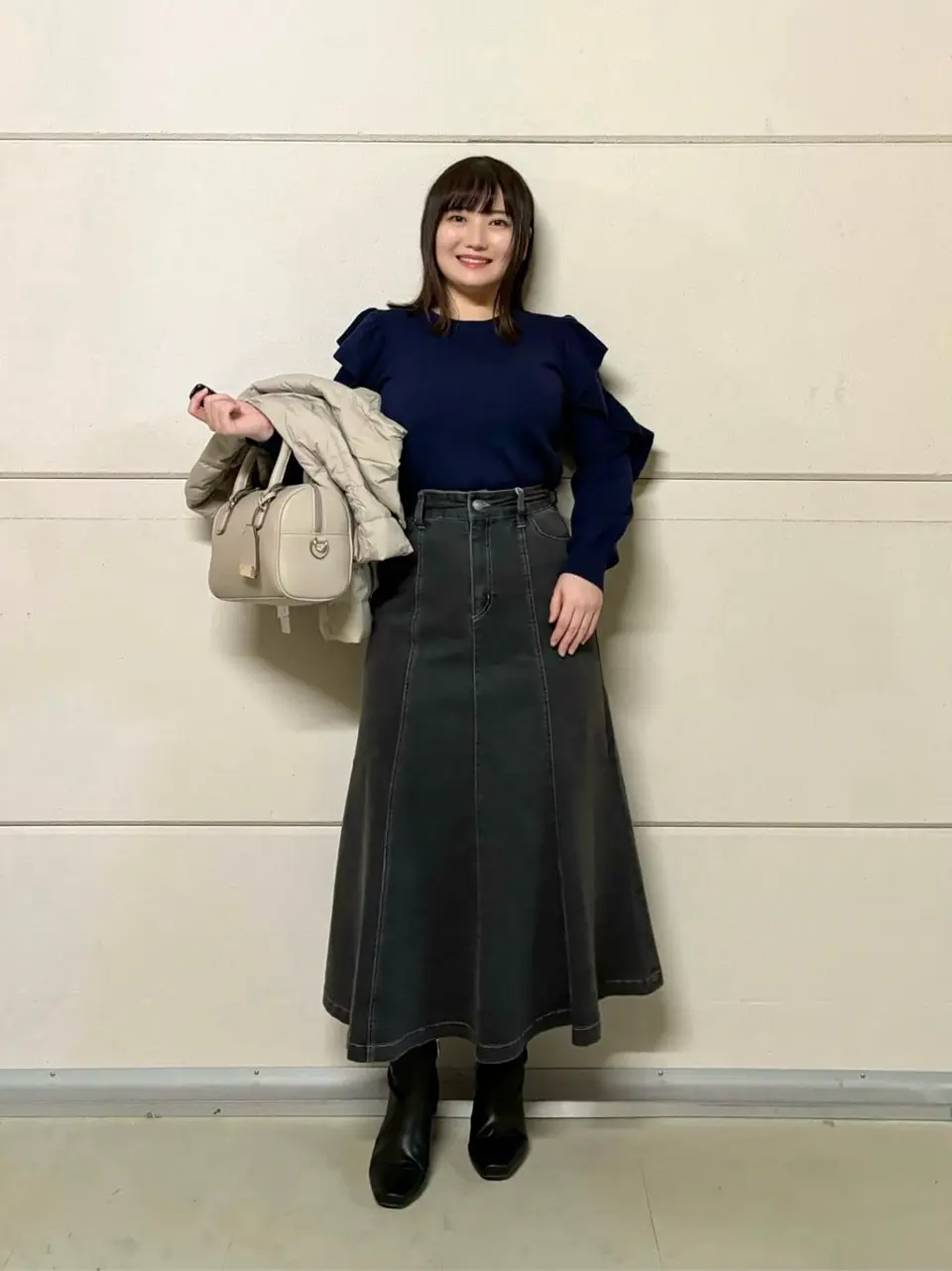 ANY SIS スタッフ コーディネート画像