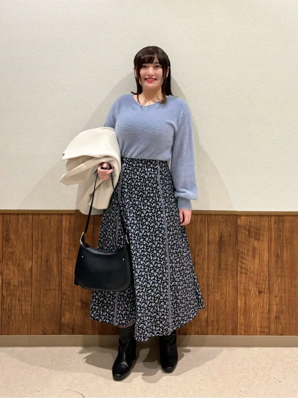 ANY SIS スタッフ コーディネート画像