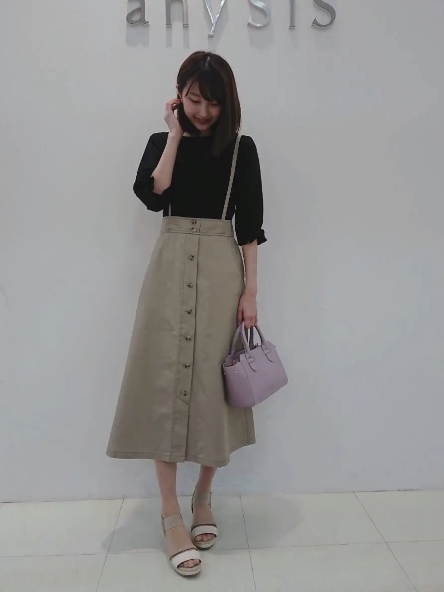 ANY SIS スタッフ コーディネート画像