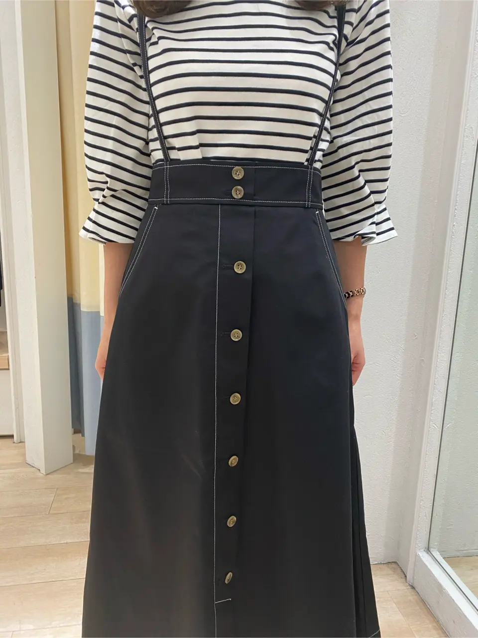 ANY SIS スタッフ コーディネート画像