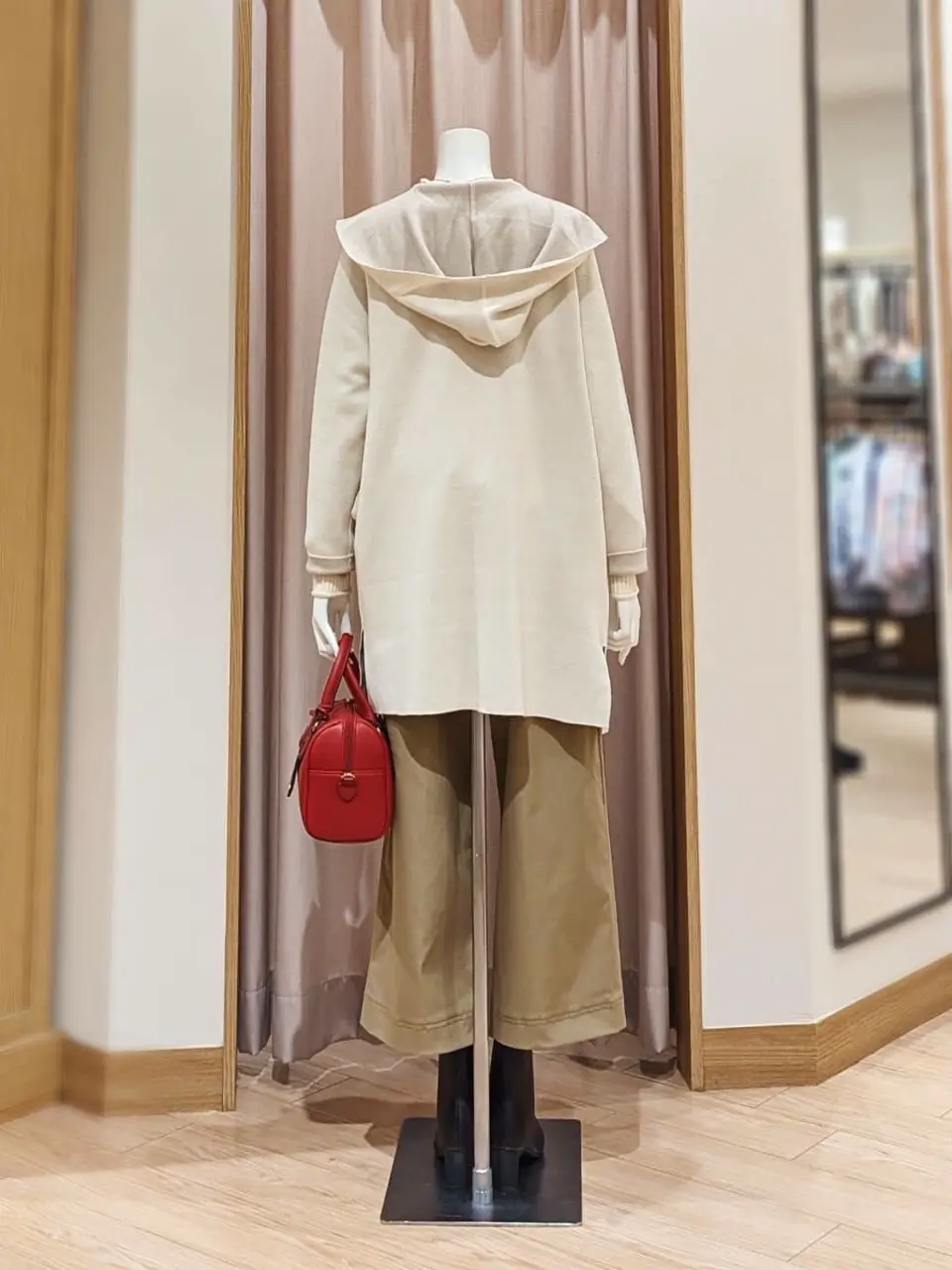 ANY SIS 岩田 コーディネート画像